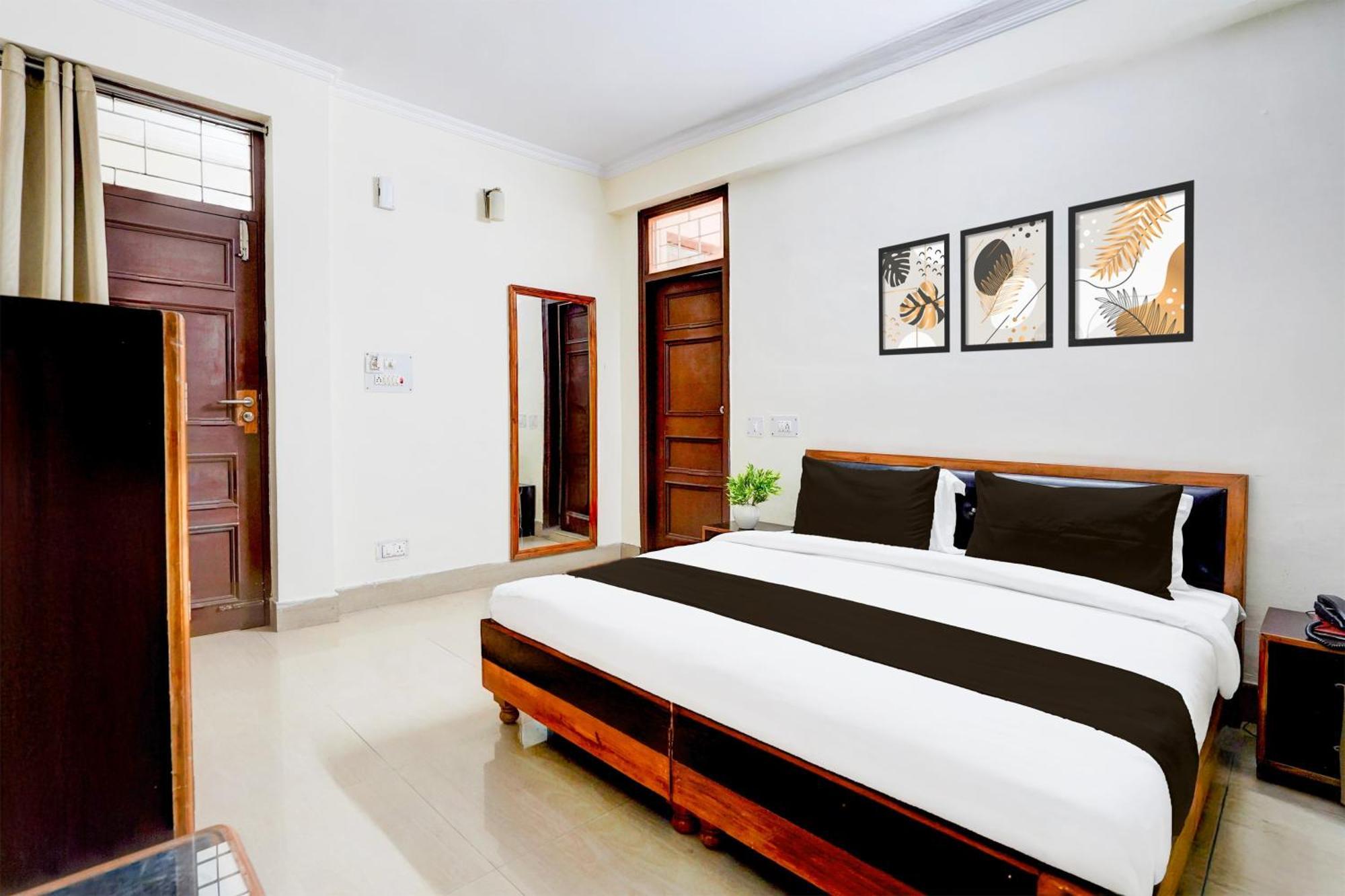 Super Townhouse Mall Road Near Library Chowk Mussoorie Bagian luar foto