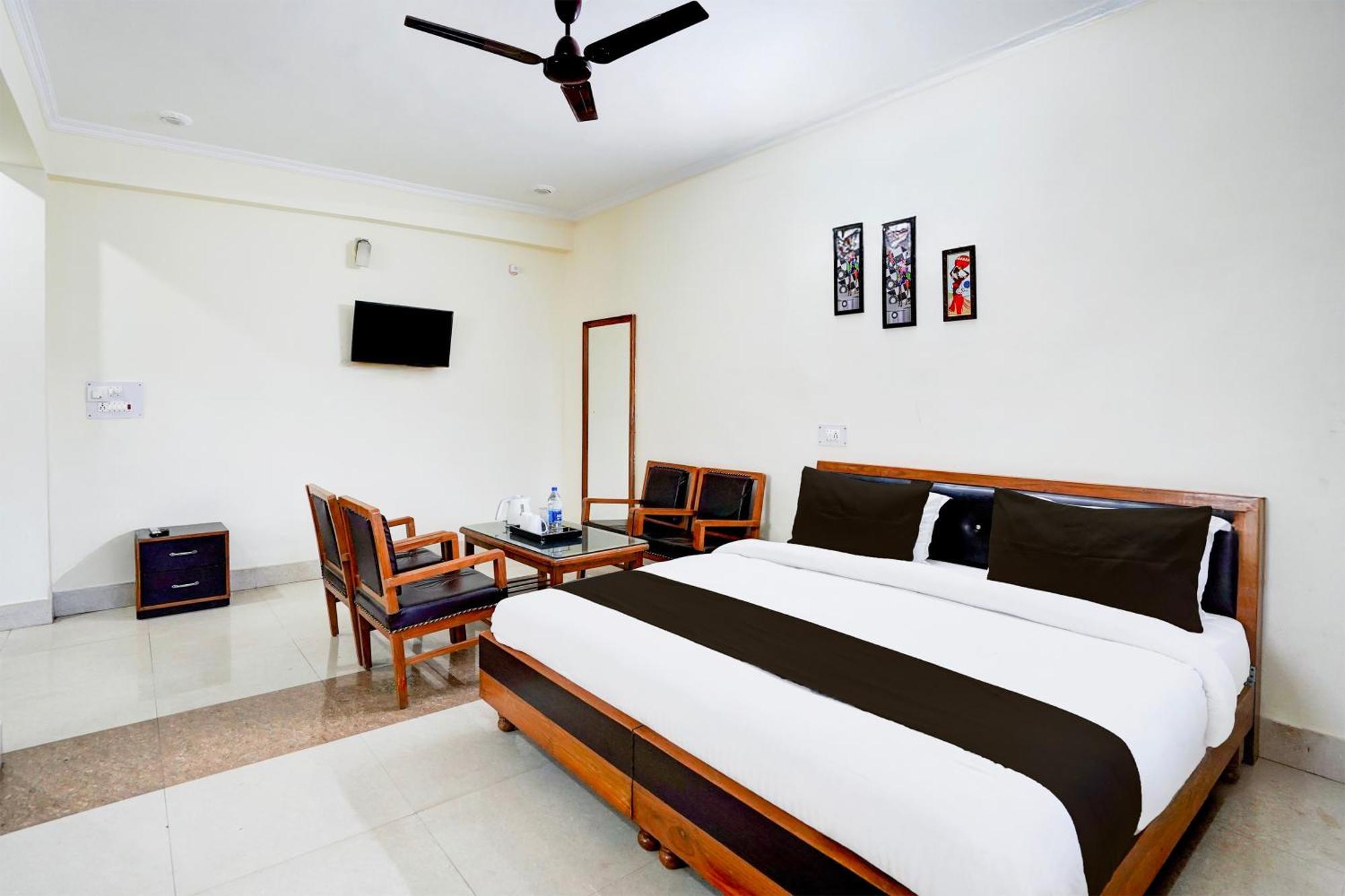 Super Townhouse Mall Road Near Library Chowk Mussoorie Bagian luar foto