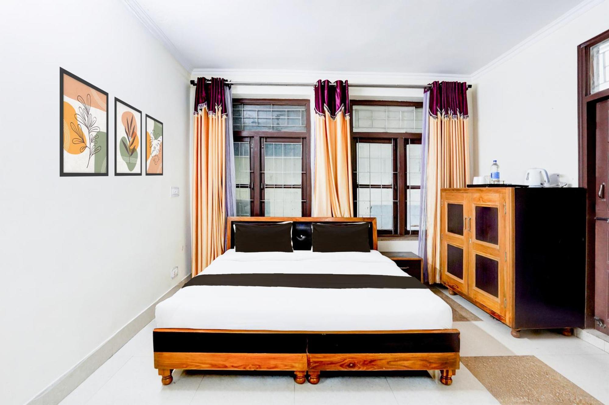 Super Townhouse Mall Road Near Library Chowk Mussoorie Bagian luar foto