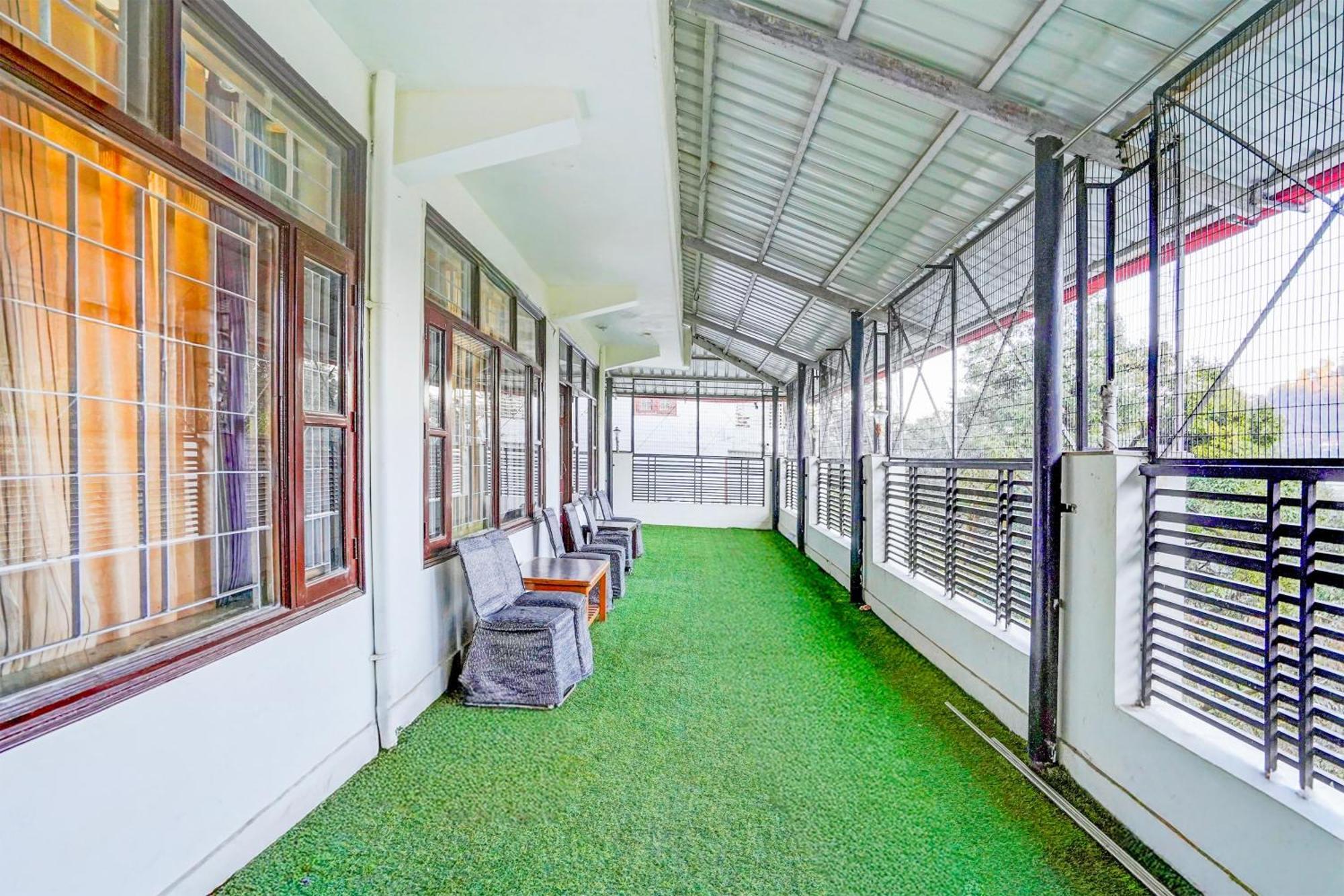 Super Townhouse Mall Road Near Library Chowk Mussoorie Bagian luar foto