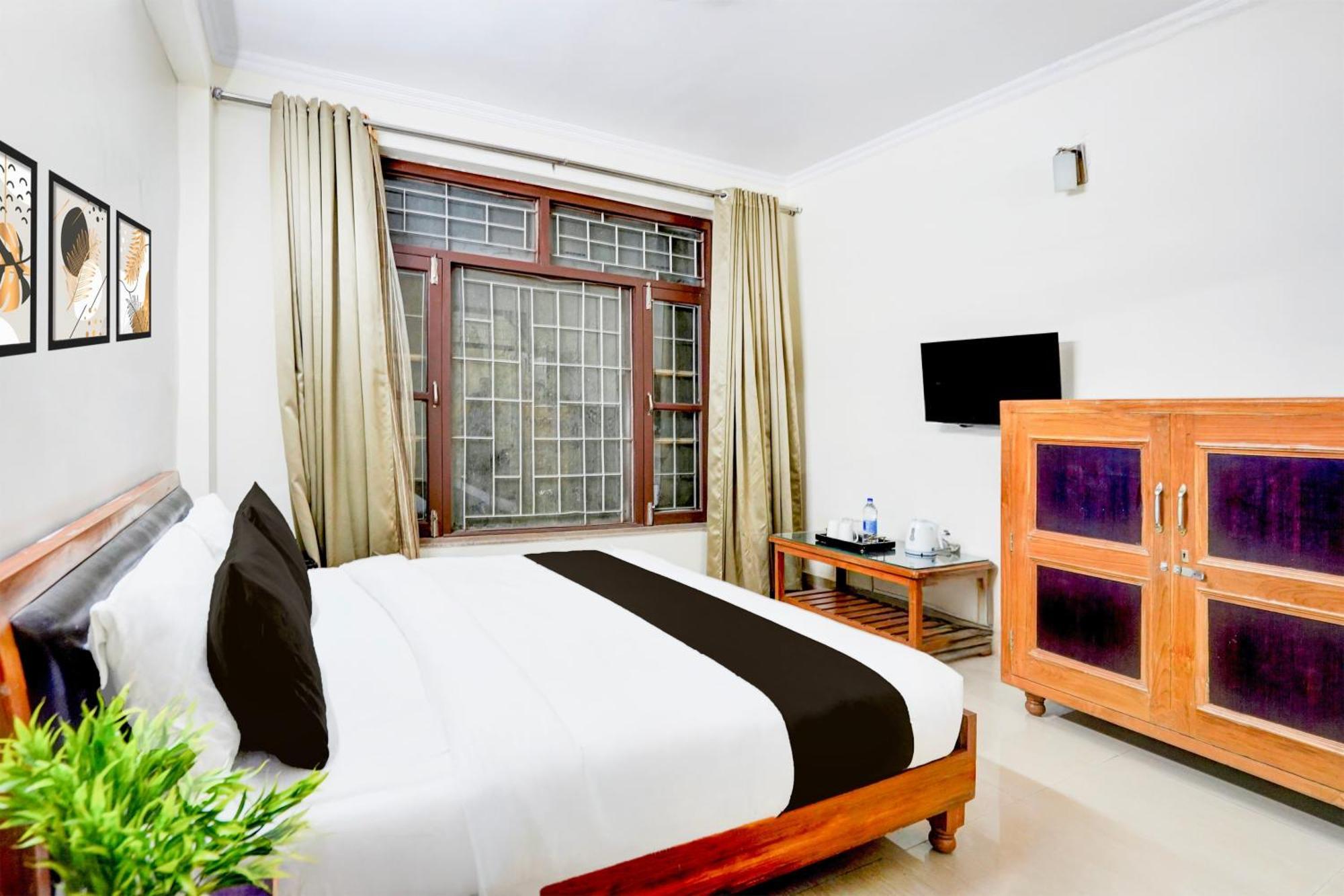 Super Townhouse Mall Road Near Library Chowk Mussoorie Bagian luar foto